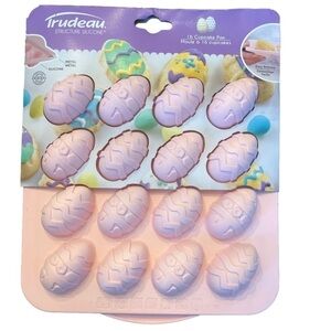 New Trudeau Silicone Cupcake/ Candy Pan Mold. Pink Easter Eggs. 16ct